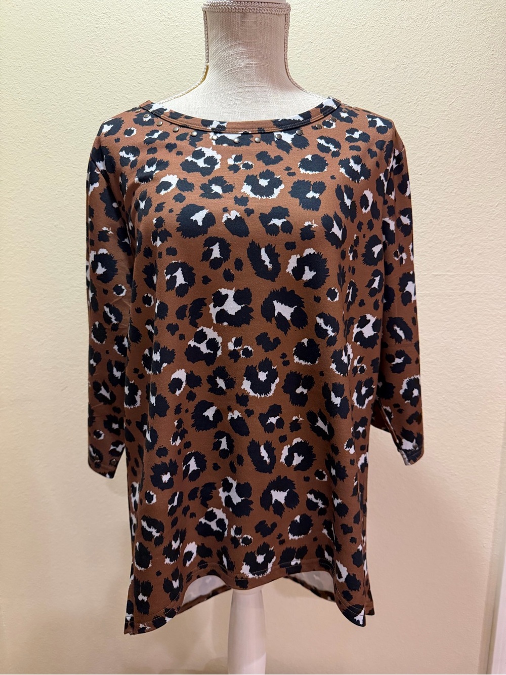 NWT L&B Brown Leopard Print Women’s Top